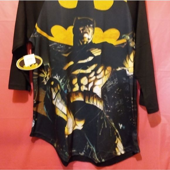 🎉NWT Journey's Batman Top - Picture 5 of 9